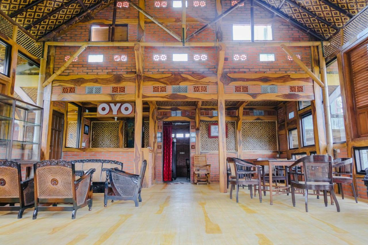 Oyo 774 007 Sengkaling Hotel Malang