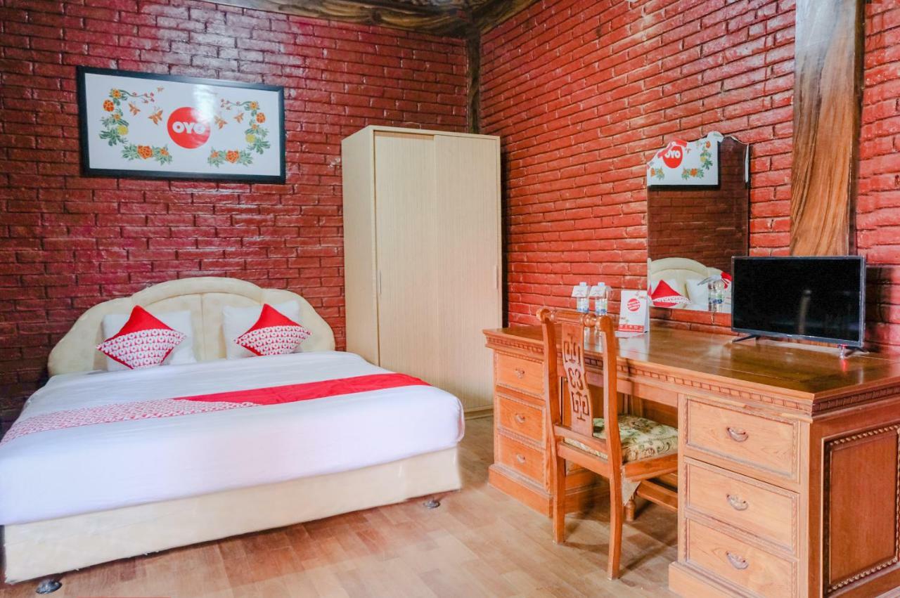 Hotel Oyo 774 007 Sengkaling 2*